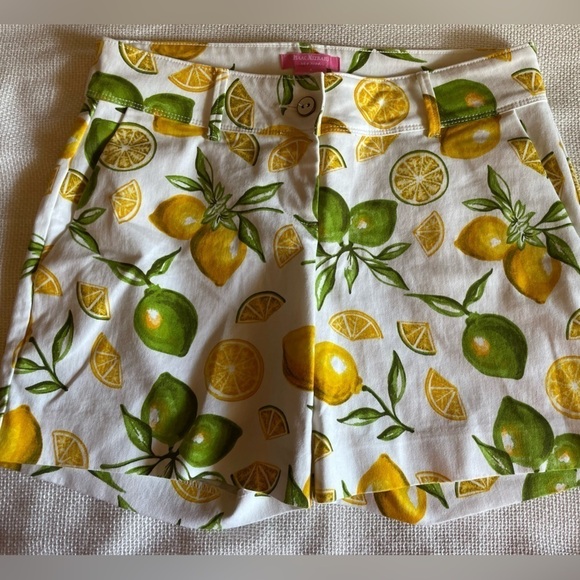 Isaac Mizrahi New York lemon  and lime shorts - Picture 2 of 6